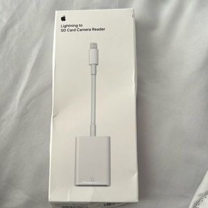 NWT Apple Lightning to SD Card Camera Reader